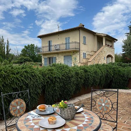Agriturismo Qui E Ora 贝瓦尼亚 外观 照片