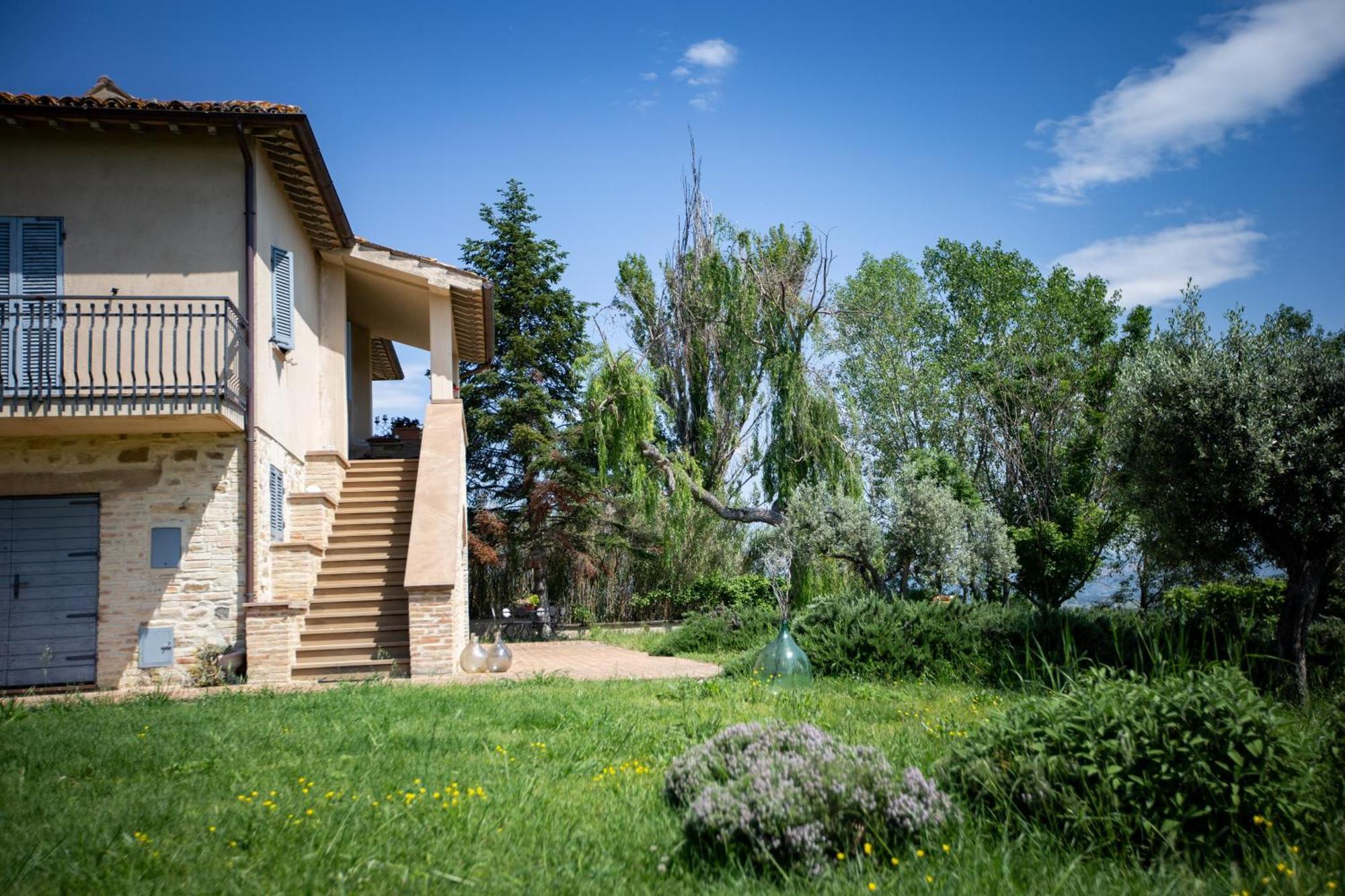 Agriturismo Qui E Ora 贝瓦尼亚 外观 照片