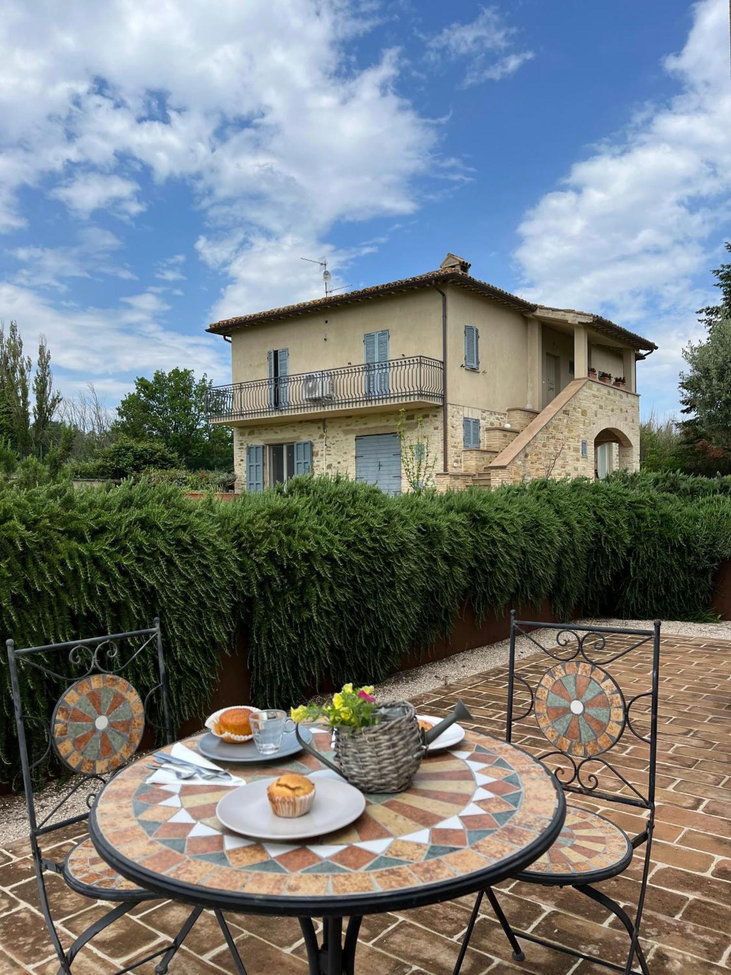 Agriturismo Qui E Ora 贝瓦尼亚 外观 照片